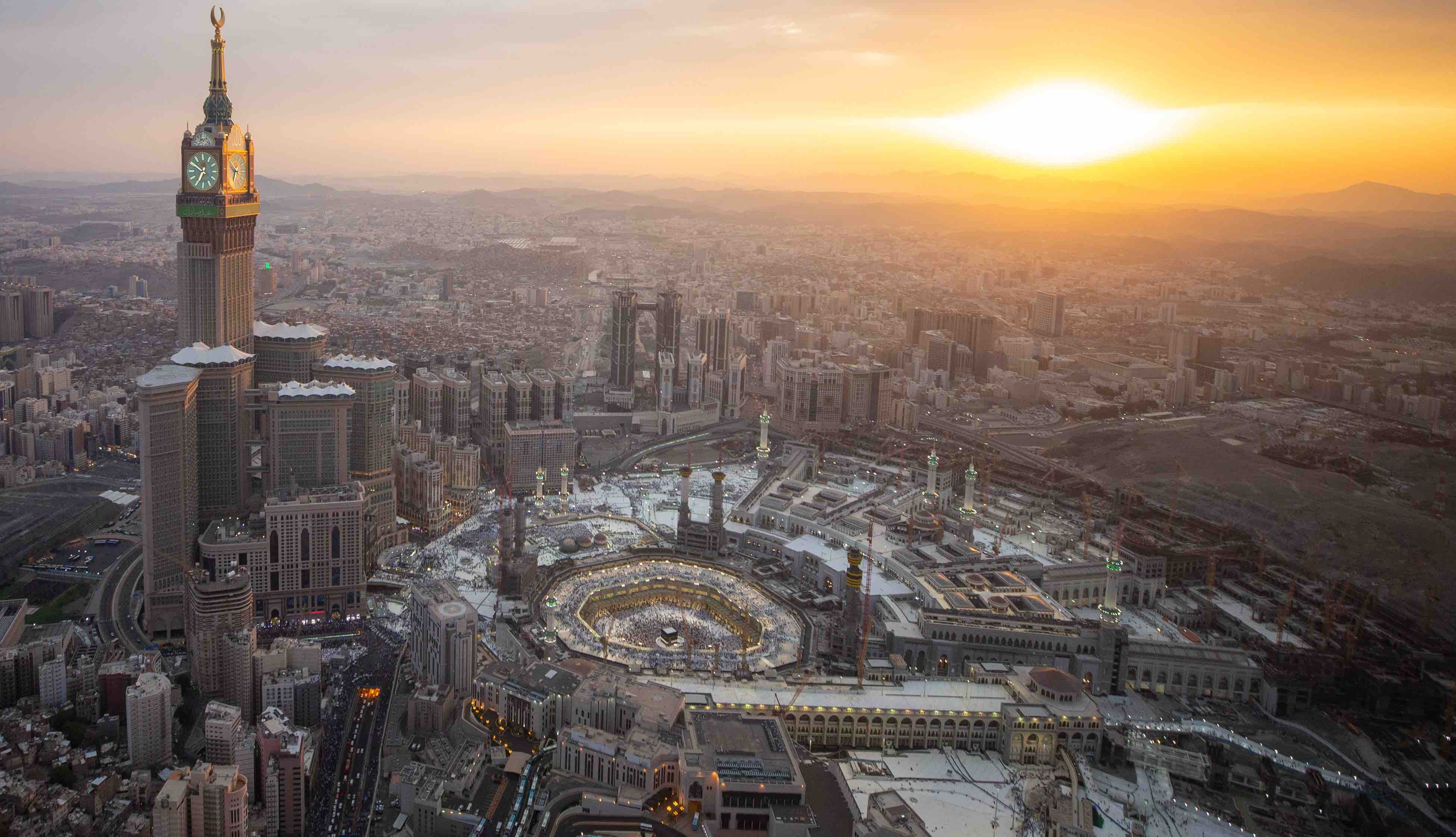 Group at Masjid al-Haram